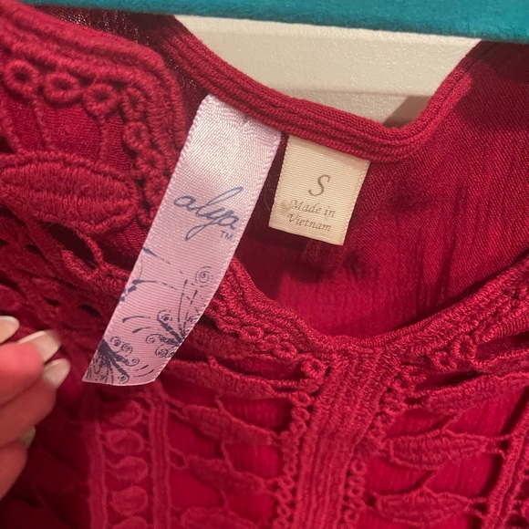 Women’s Blouse - Picture 2 of 3